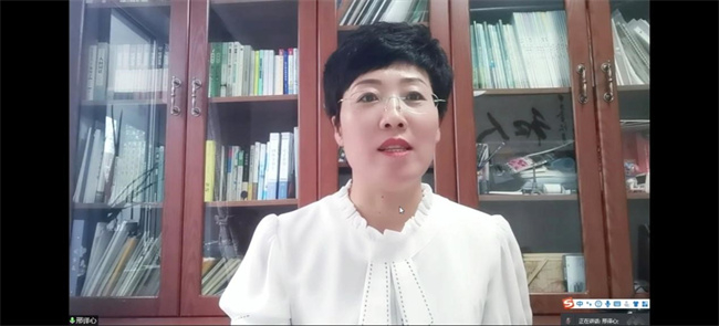 家长代表发言。哈尔滨剑桥学院 供图