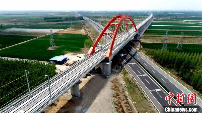 平度市位于胶东半岛西部，是连接青岛、潍坊、烟台三个城市的“枢纽”。　傅元帅 摄