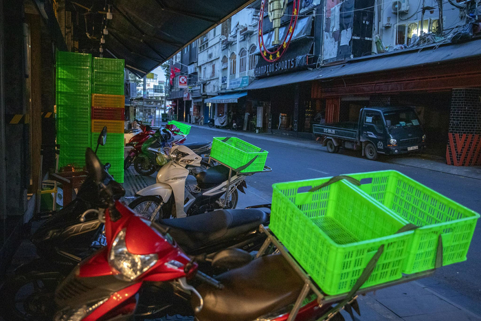 疫情下的胡志明市街头行人寥寥 图自视觉中国