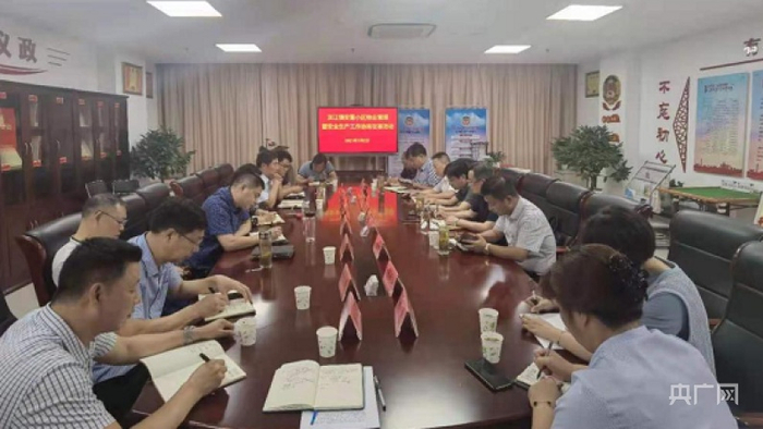 为民协商会议中（央广网发 戴向荣摄）