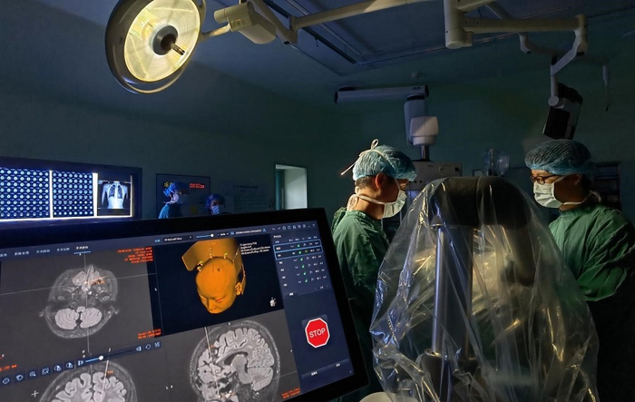 手术进行中（央广网发 曾理摄）