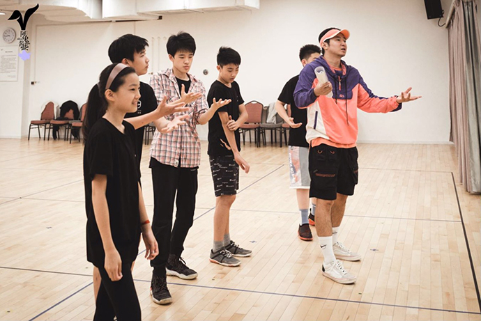 刘晓邑和小演员们