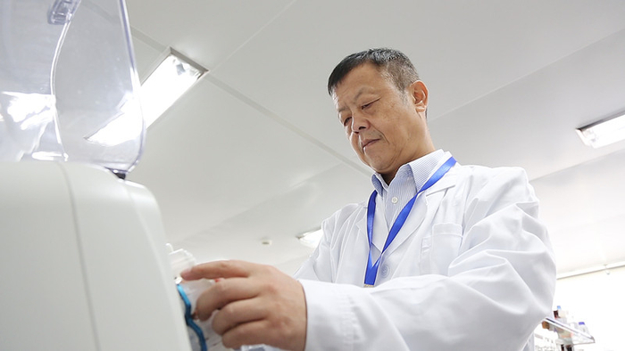 上海松力创始人、首席科学家何红兵（央广网发受访者供图）