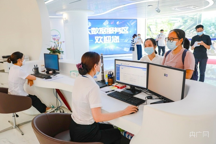 佛山禅城区社会治理中心的大数据服务区。（央广网发 通讯员郭美欢摄）