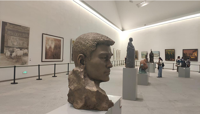 雕塑作品展（央广网 发 牛黎 摄）