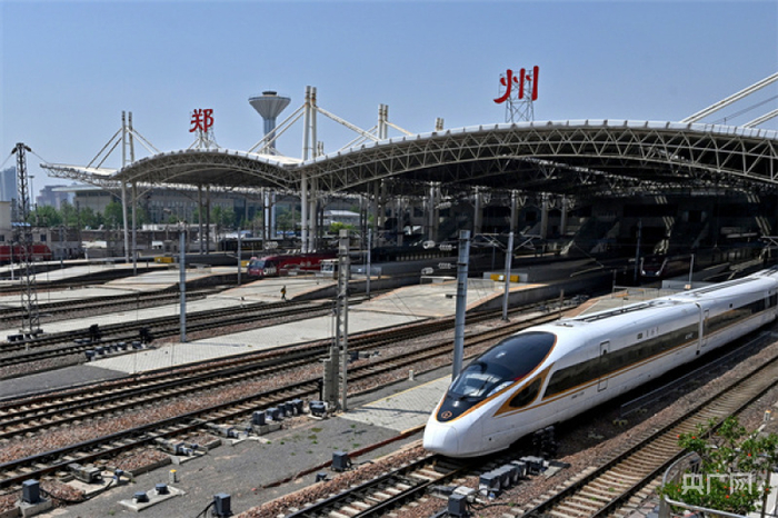 郑州站恢复高铁运行（央广网发 通讯员 郑轩供图）