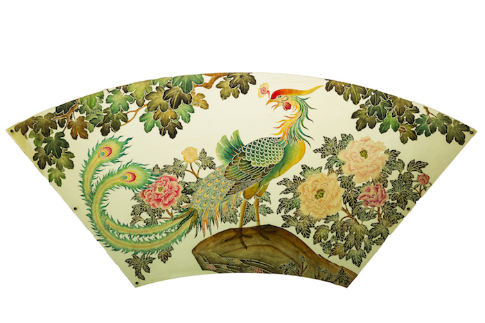 汪海涛皮影作品《凤戏牡丹》