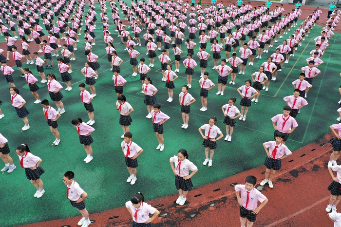 我国学生体质健康达标优良率逐渐上升。视觉中国图