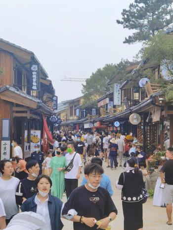 图为主商业街&nbsp; &nbsp;胡婧怡 摄