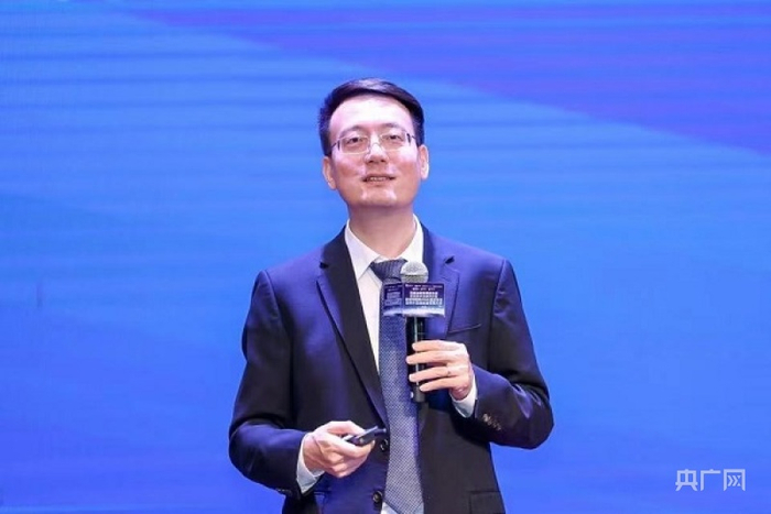 海南自贸港博鳌乐城国际医疗旅游先行区管理局局长顾刚介绍相关情况 央广网发 主办方 供图