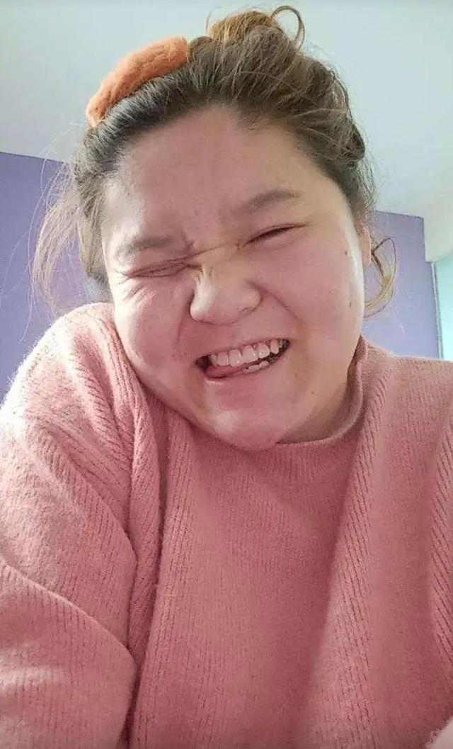 还有这一句:夺笋呐(多损呐)!随后,这