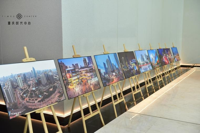观音桥照片展览（央广网发 重庆时代中心供图）