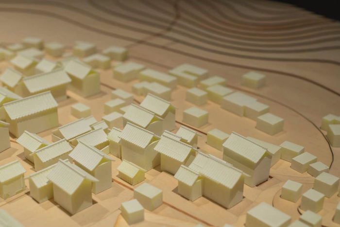 展厅现场，村落社区模型