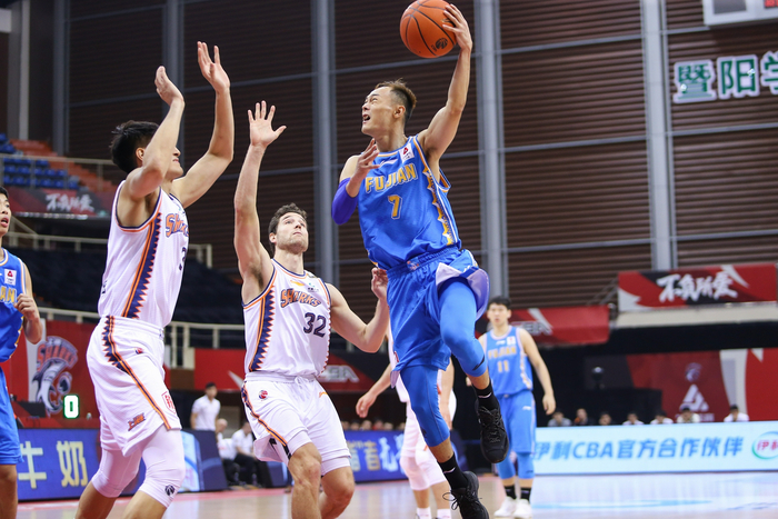 汤杰在福建队成为CBA流量担当。