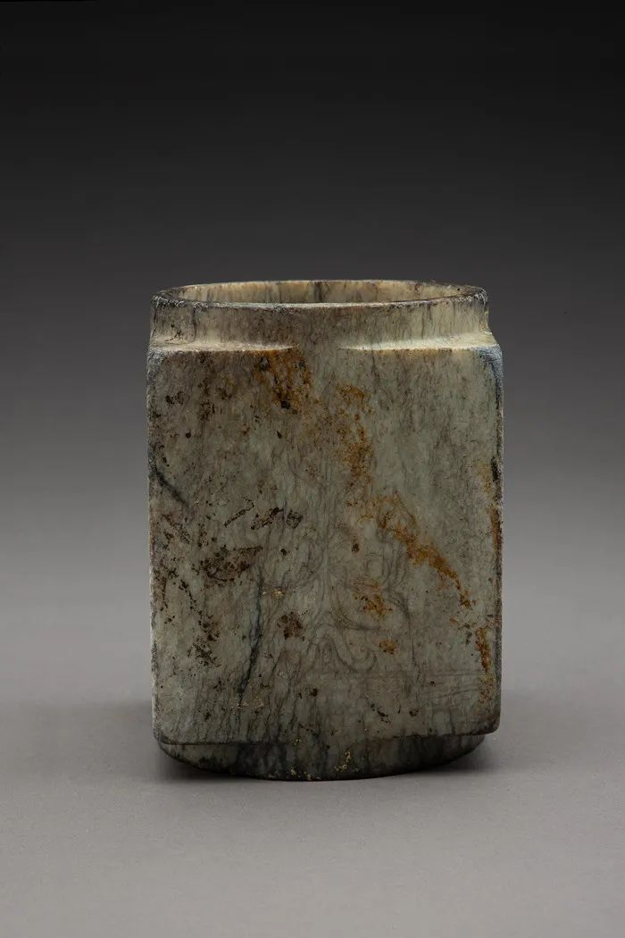 ▲K3出土神树纹玉琮