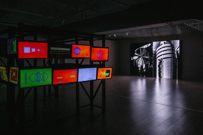 作品“RGB”展览现场。澎湃新闻记者季成图