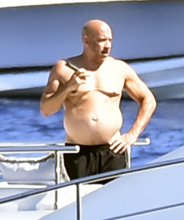 范迪塞尔胖了之后,整个人就显出了几分老态,看到记者曝光的照片,说他