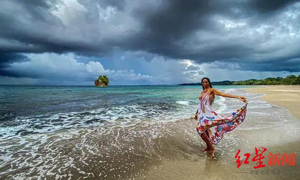 ▲香农在哥斯达黎加海边