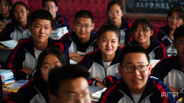 轻松活泼的课堂氛围（央广网发张海东 摄）