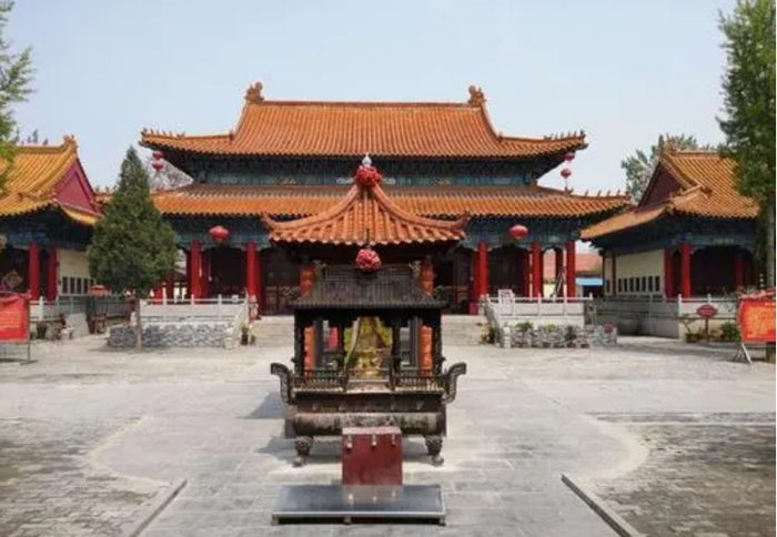 （《古运回望图》泰山庙采风图片，企业供图，央广网发）