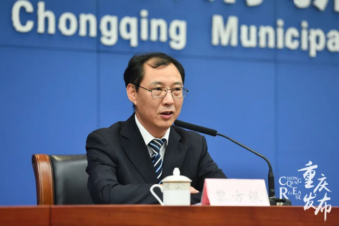 黎方银介绍相关情况 邹乐 摄