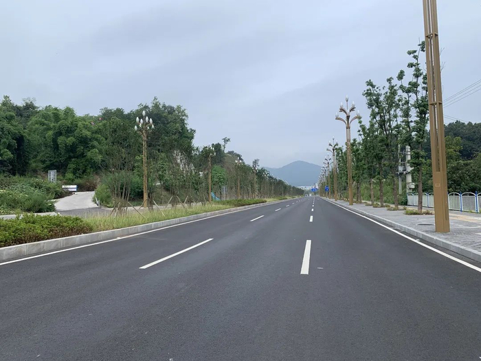 沙坪坝区青凤高科产业园凤滩路完工投用。市住房城乡建委供图