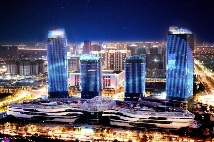 （绿地时空之门（绿地铂瑞中心），企业提供，央广网发）