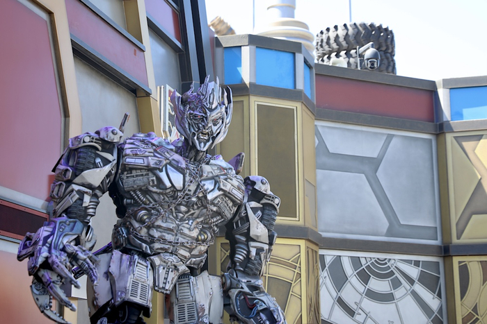 图片来源：记者拍摄、环球官网