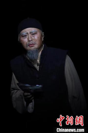 北京曲剧《茶馆》重塑老舍经典 北京市曲剧团供图