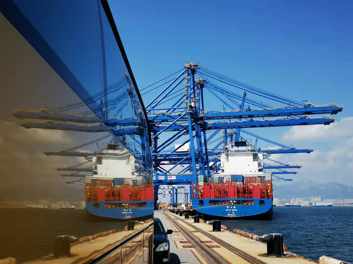 大连港口（央广网发 王明柱 摄）