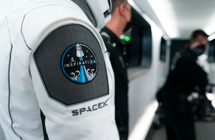 Space44 SpaceX首次载人太空商飞!助4人“平民”团绕地飞行3日,目标轨道高ISS 160公里__财经头条__新浪财经