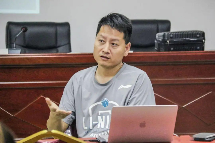 庞启蒙 | 一个响彻CBA的人物,新赛季告别宏远,正式加盟上海久事篮球俱乐部!|篮球|CBA|上海市