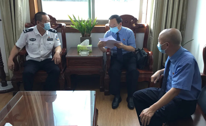 检察官为监狱送去提示函。