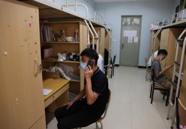 宿舍异常情况报备演练（央广网发 中原科技学院供图）