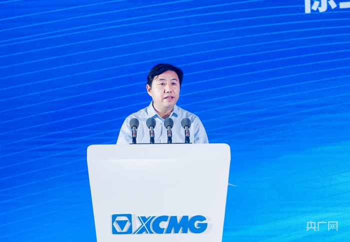 徐工有限总经理助理、徐工挖机总经理宋之克致辞