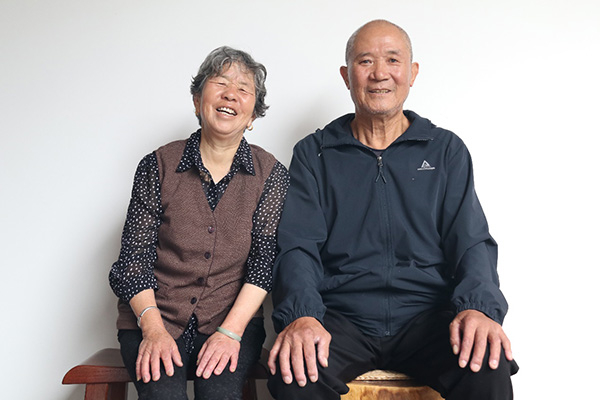 欧阳大院原住户欧阳茂先、杨小宾夫妇复旦大学新闻学院赖桐桐图