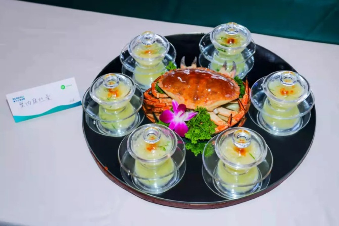 冠军作品：青岛景园假日酒店蟹肉腐丝羹（企业供图，央广网发）