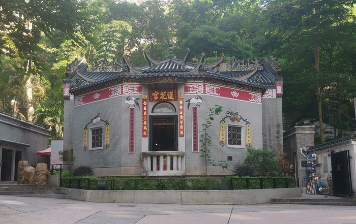 莲花宫朱梦楚图