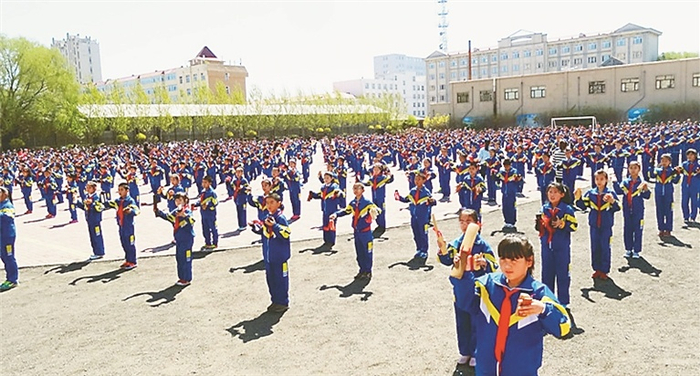 千人快板表演。