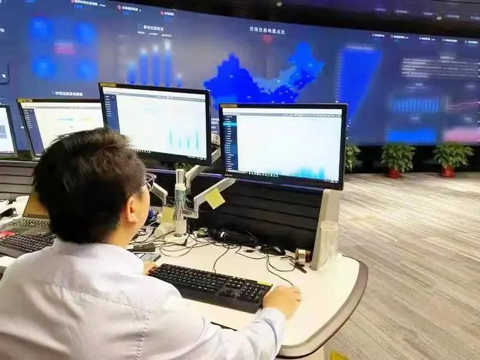 ▲北京科东技术人员在北京电力交易中心开展技术支撑