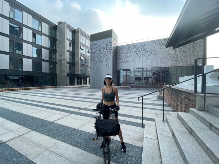 △海纳和爱车的“时尚时刻”。