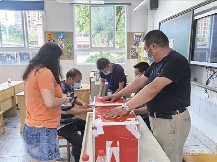 安置房源分配抽签现场（央广网发 吴泾渭摄）