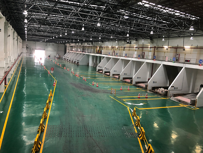 从二期卸料平台观察区，俯瞰卸料平台