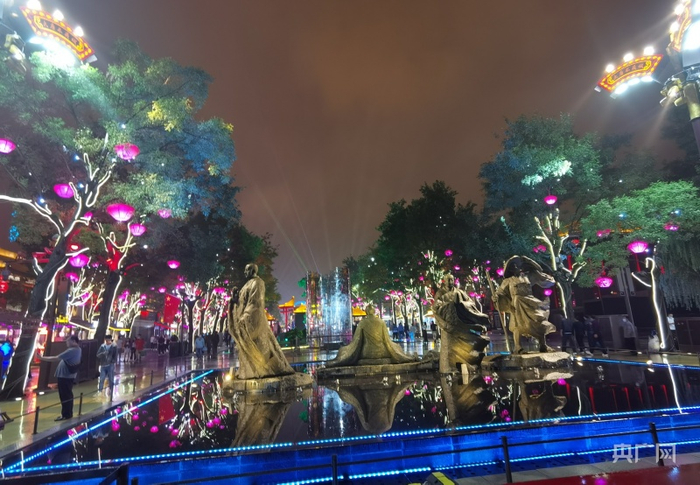 西安大唐不夜城步行街。央广网发