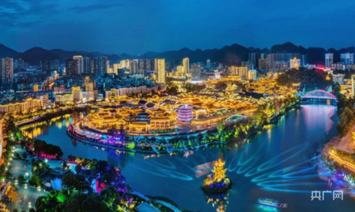 铜仁夜景（央广网发 彭俊 摄）
