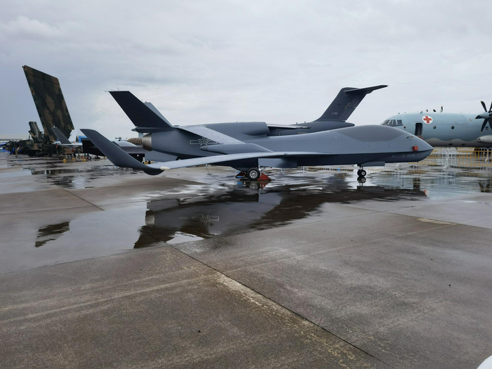 无侦-7高空长航时无人机