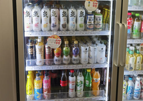 （图：玲琅满目的0糖饮料）