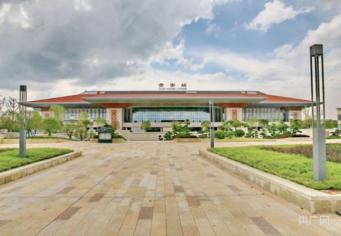 贵阳环城快铁（央广网发 张贵忠 摄）