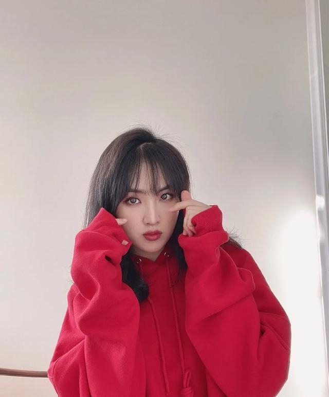 长相普通的姚凌，为什么能成为华为老总任正非背后的女人？__财经头条__新浪财经