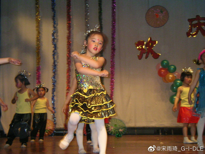 宋雨琦从很小的时候就开始学习跳舞。图片来自宋雨琦微博